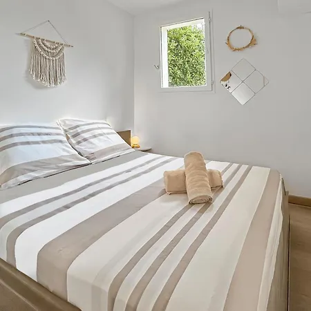 Jardin Privé, Wifi, Proche De La Fréjus
