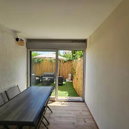 Apartment Jardin Prive, Wifi, Proche De La